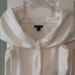 St. John Cream Sleeveless Top with Collar Tie